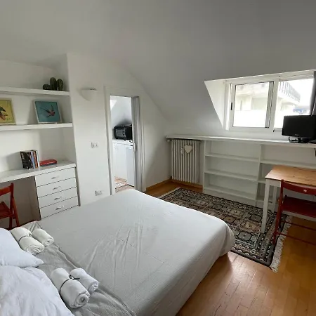 Lägenhet Tortona Tiny Attic Directly Connected To Duomo Milano